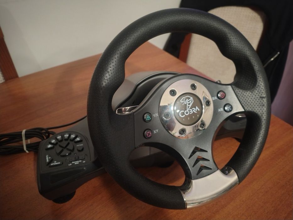 Kierownica COBRA  SW6060 SUZUKA PRO 4w1 z pedałami do PS, Xbox ,PC