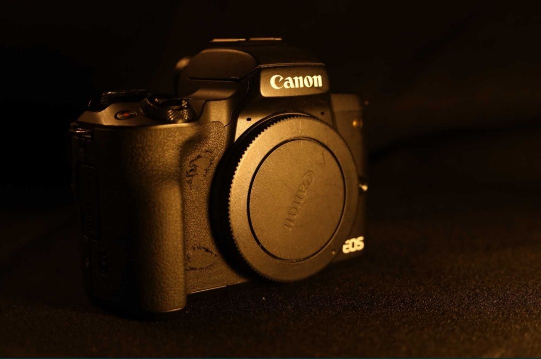 Canon EOS M50+ Sigma 56 mm f 1.4 + dodatki bogaty zestaw