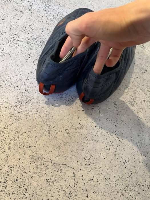 Зимние слипоны The North Face Thermoball Traction Mule