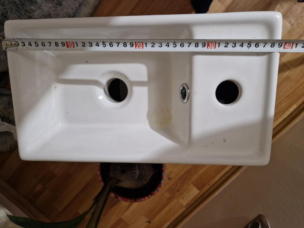 Sprzedam szafkę pod umywalkę wraz z umywalką