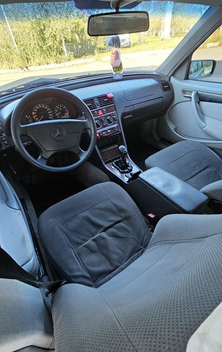 Mercedes c180 w202 Газ