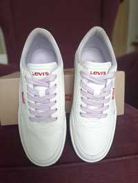 Białe sneakersy Levi's