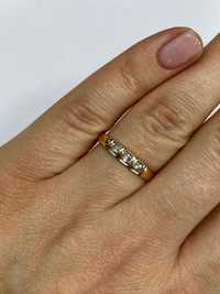 Золотое кольцо 585 18,5 размер 1,34 г