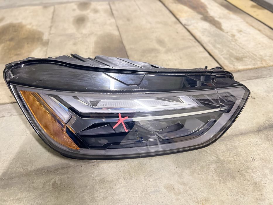 Фари Audi Q5 80A rest 2021- USA Full Led права ліва фара