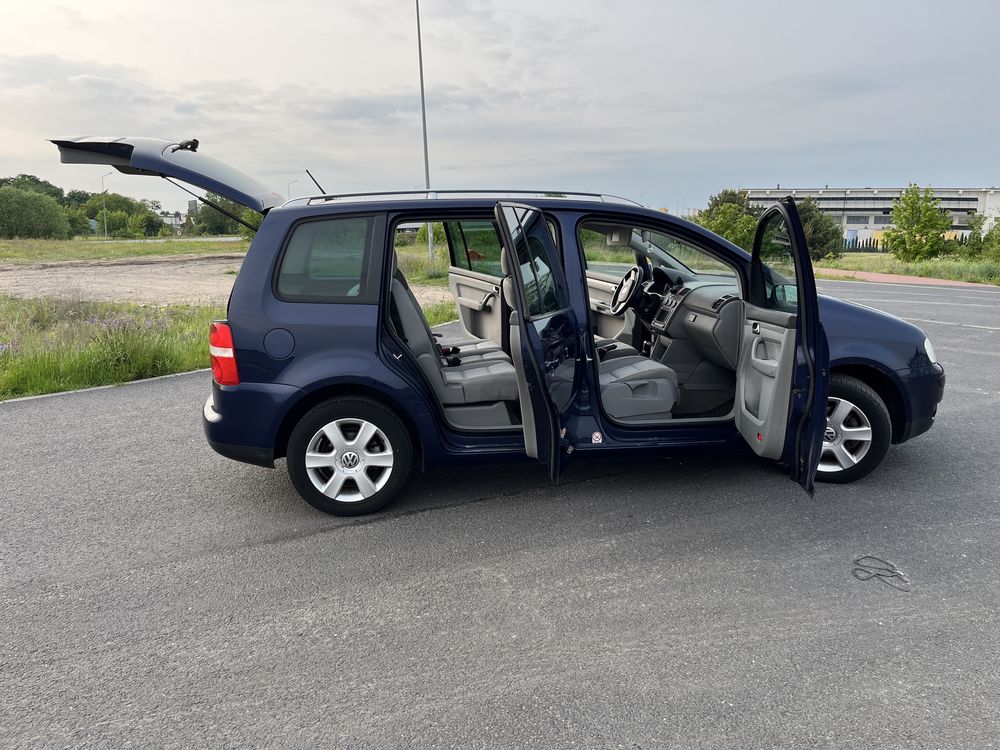 VW Touran 1.6 fsi automat
