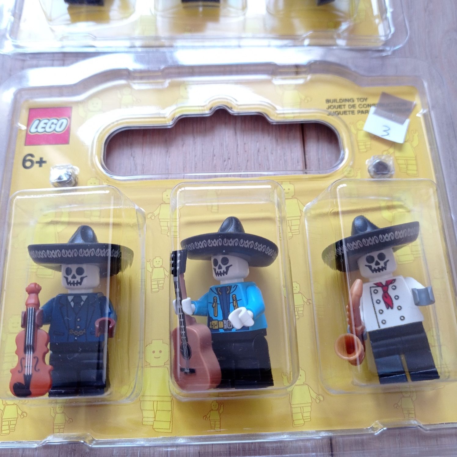 LEGO figurki minifigures ludziki minifigurki mariachi