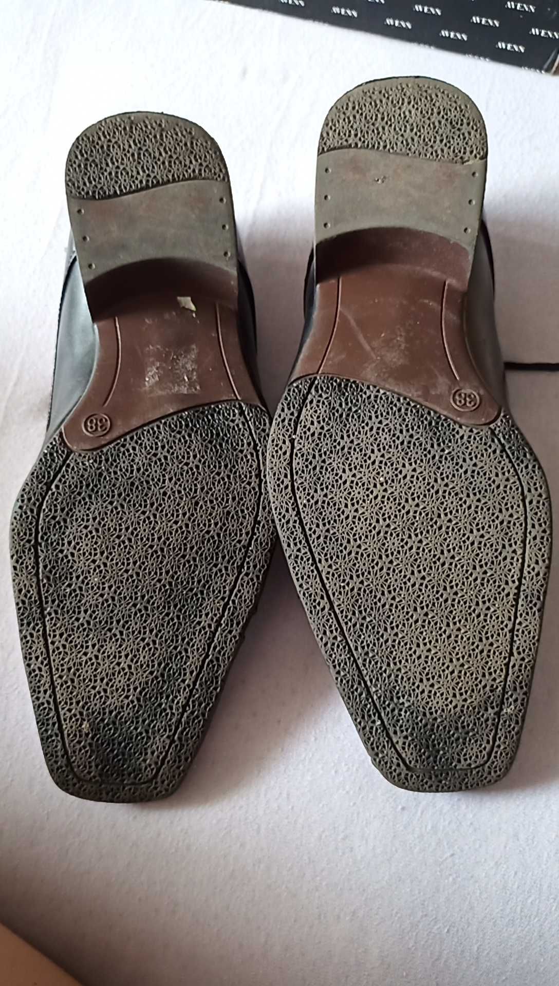 Buty garniturowe dla chłopca rozm. 38