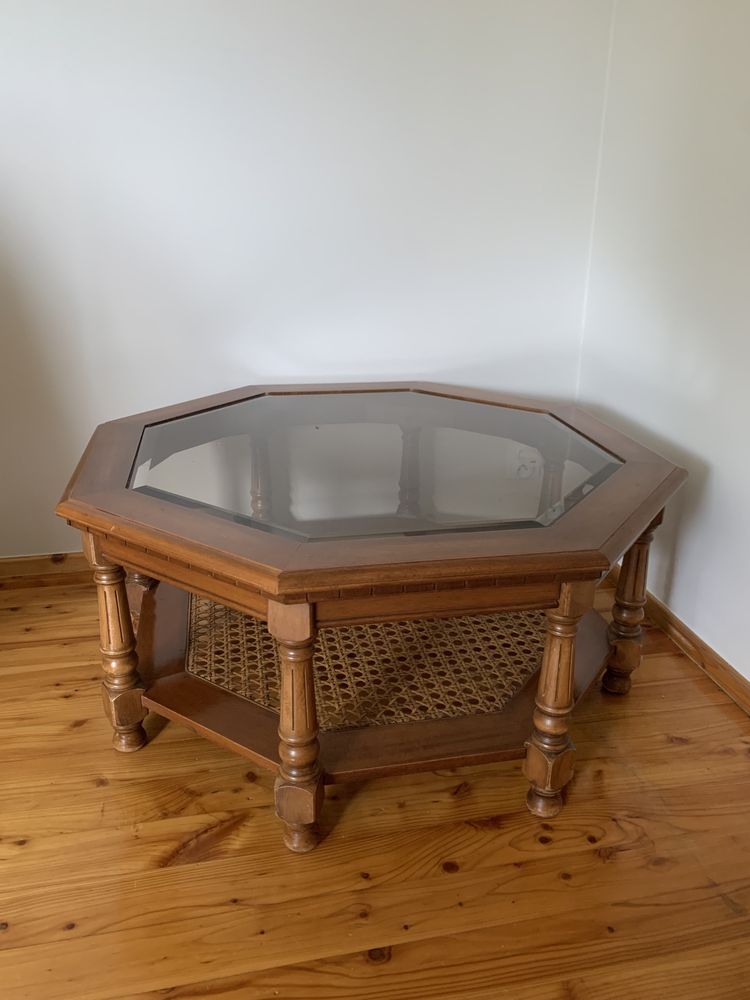 drewniany stolik kawowy plecionka szkło ręcznie robiony