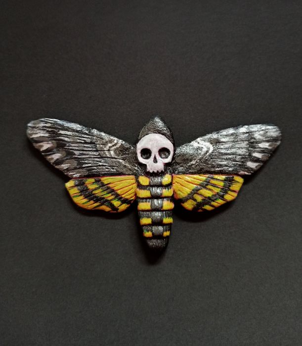 Nowy magnes na lodówkę, halloween, ćma trupia główka