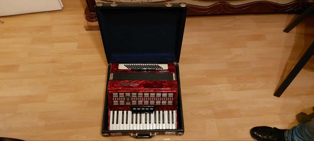 Akordeon NOWY Weltmeister 80