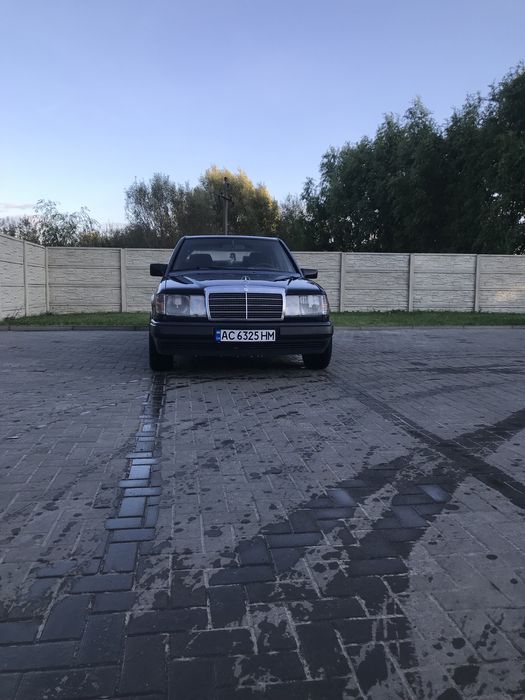 Mercedes-Benz W124