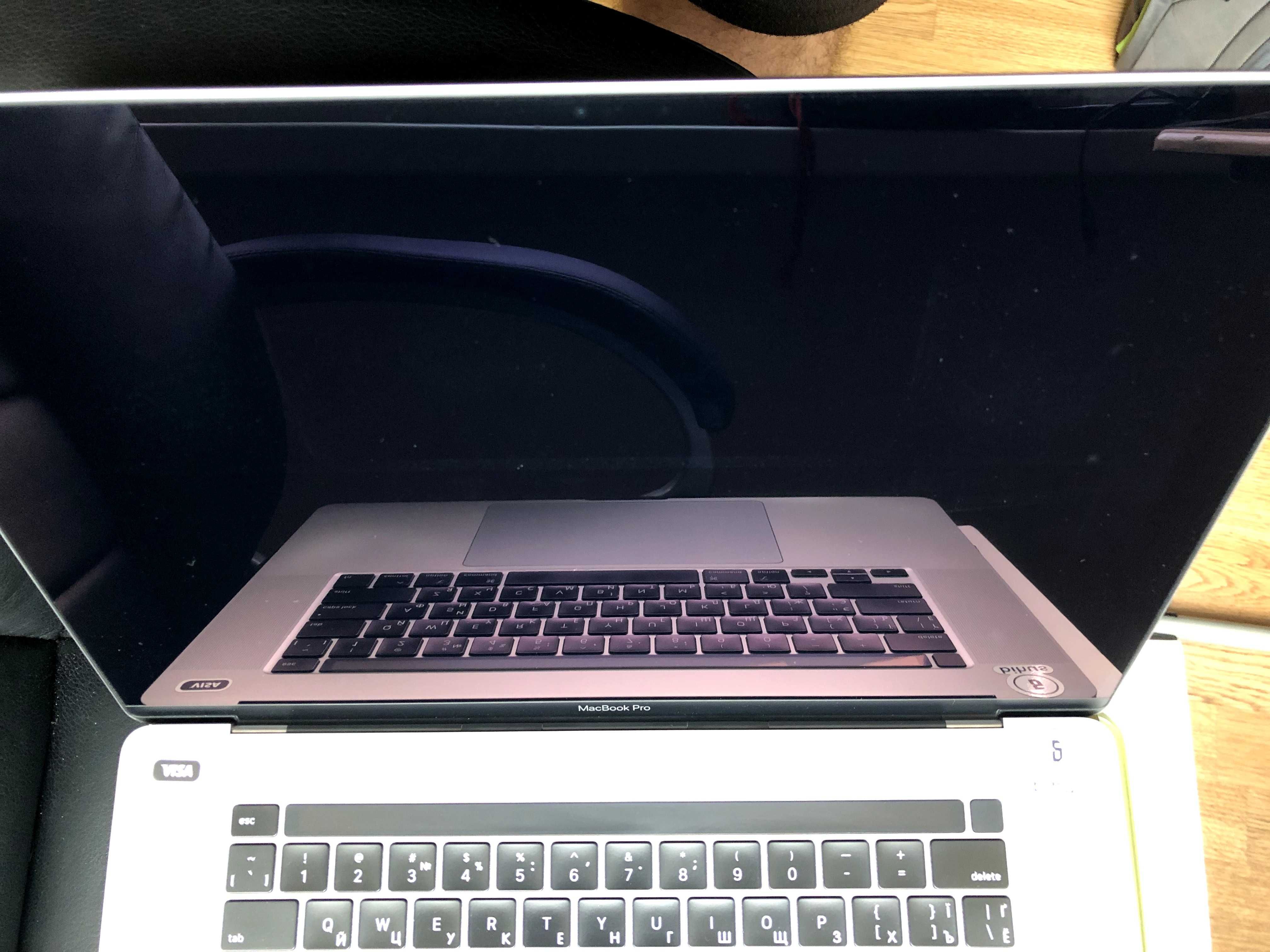MacBook Pro 16 2019 MVVJ2