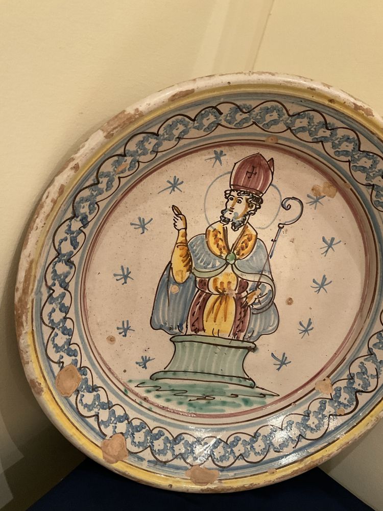 Prato bacia faianca devocional