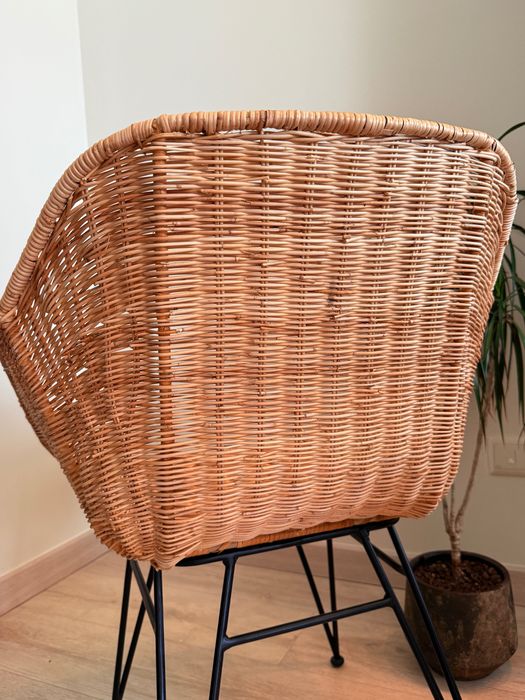 Cadeira Rattan e Aço Preto - Maison du Monde