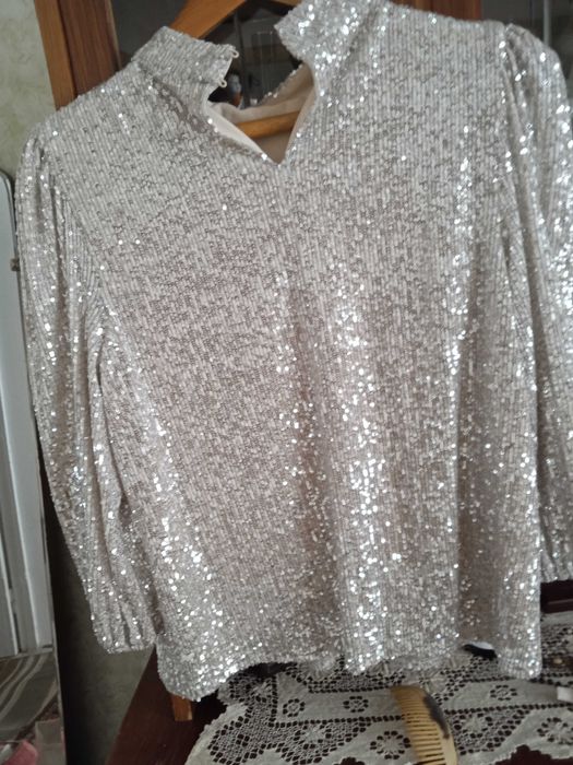 Нова святкова кофтина з паєтками