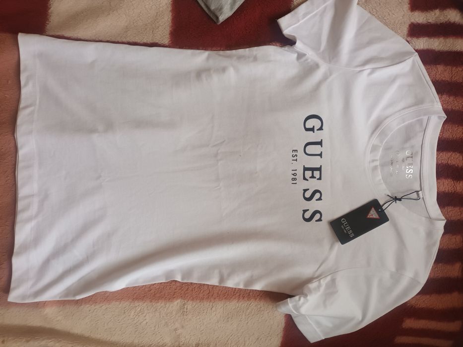 Футболка жіноча Guess
