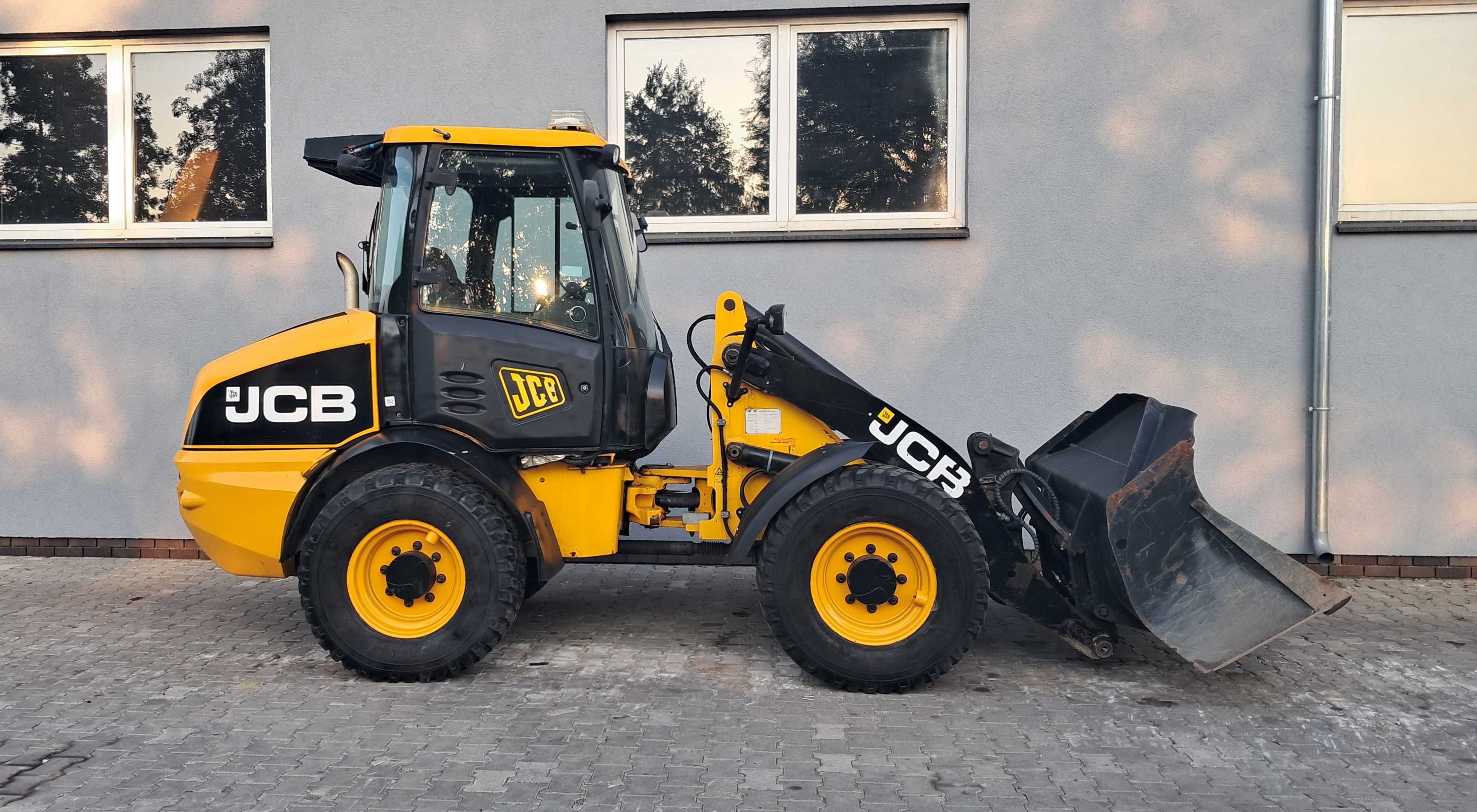 JCB 409AGRI Klima Bogata Wersja Szybka Skrzynia 40km/h Widły Obrotnica