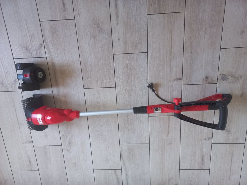 Zamiatarka elektryczna do kostki brukowej