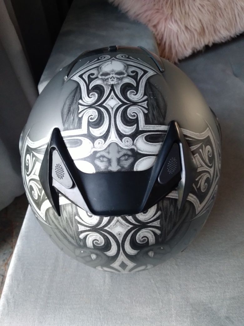 Kask firmy Scorpion