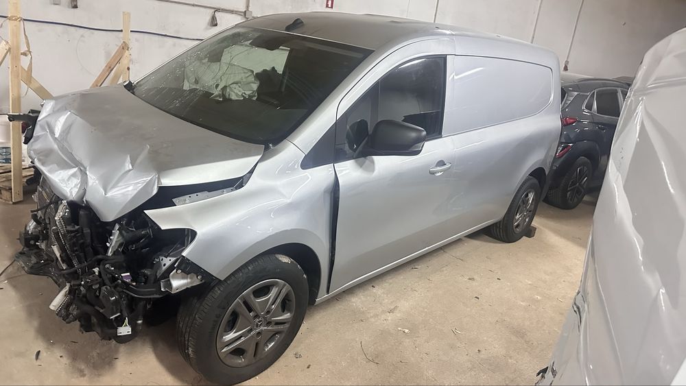 Mercedes citan Longa 2024 caixa automatica com  iva dedutível