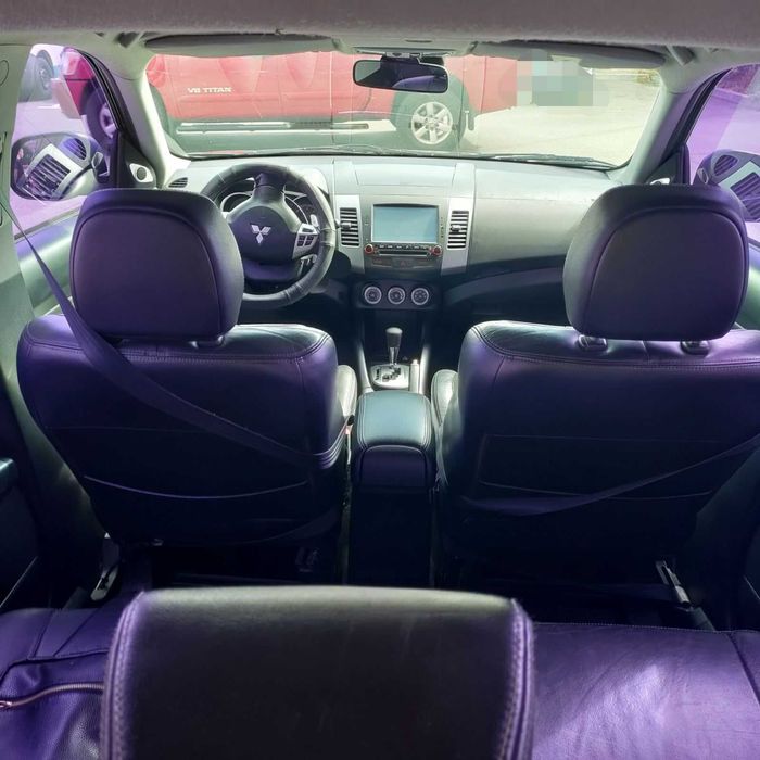 Продам Mitsubishi Outlander 2008 року.