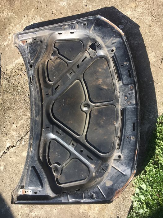 Капот Чорний Passat B6 2005-2010р під відновлення.