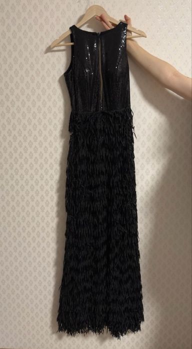 Чорна вечірня сукня Jadore з паєтками і бахромою