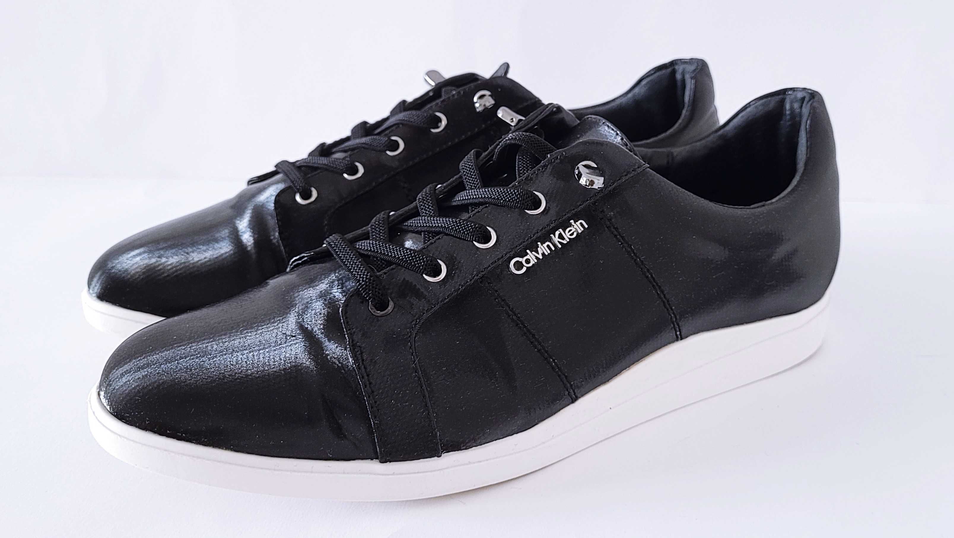 Czarne sneakersy Calvin Klein Sharleen 37