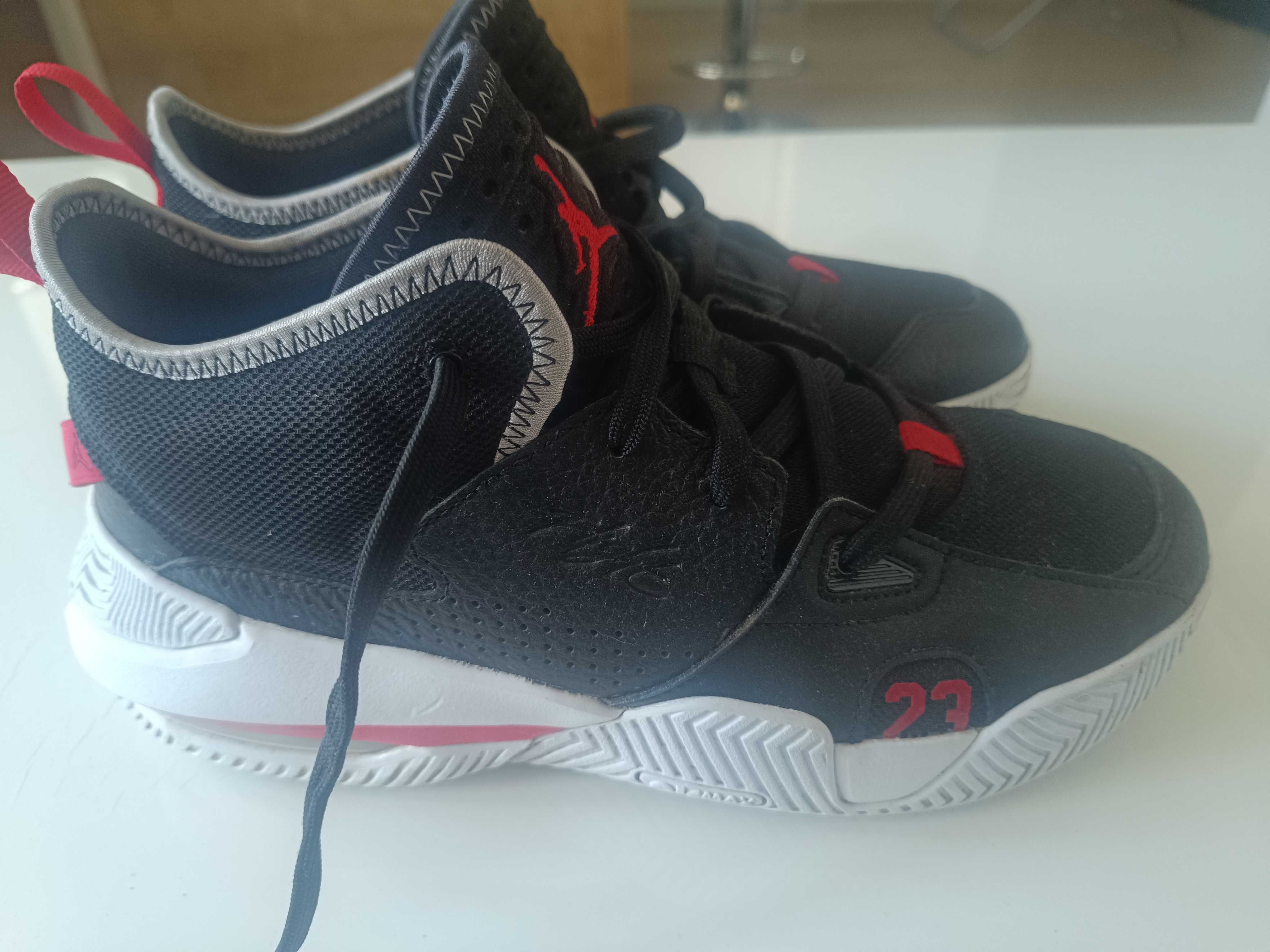 Buty Jordan Stay Loyal 2