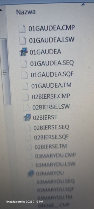 4sztuki dyskietek że stylami na keyboard.