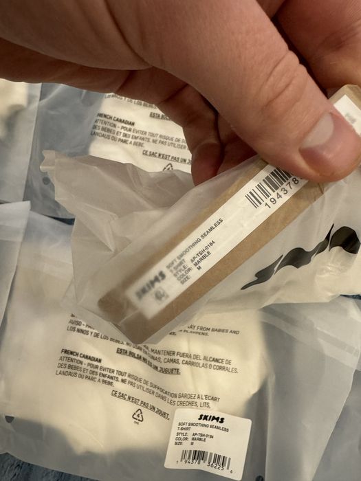 Футболка Скімс Skims Soft smothing seamless. Нова. США. Масляна тканин