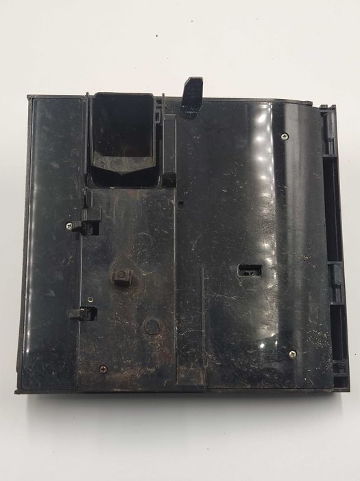 Drzwiczki wylewka DeLonghi Magnifica