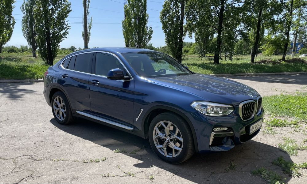 BMW X4 i30 (252 л.с.)