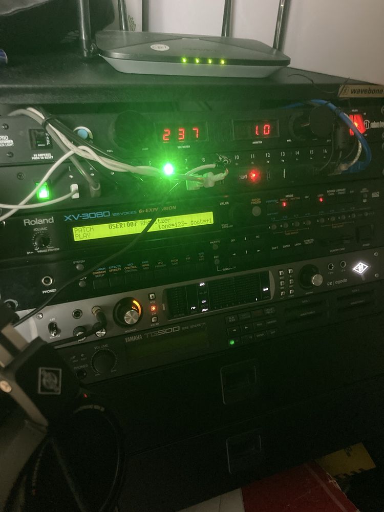 Roland XV3080 + Sr-Jv80-09 sessions moduł brzmieniowy