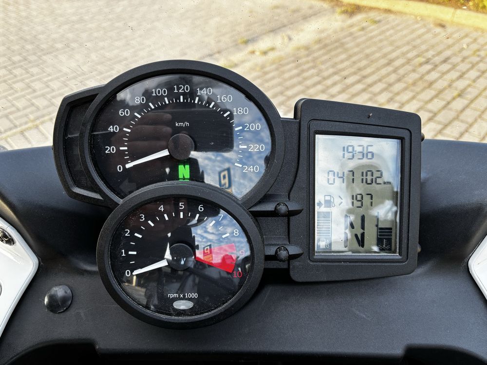 BMW F800ST 2009 r., doposażony w bdb stanie