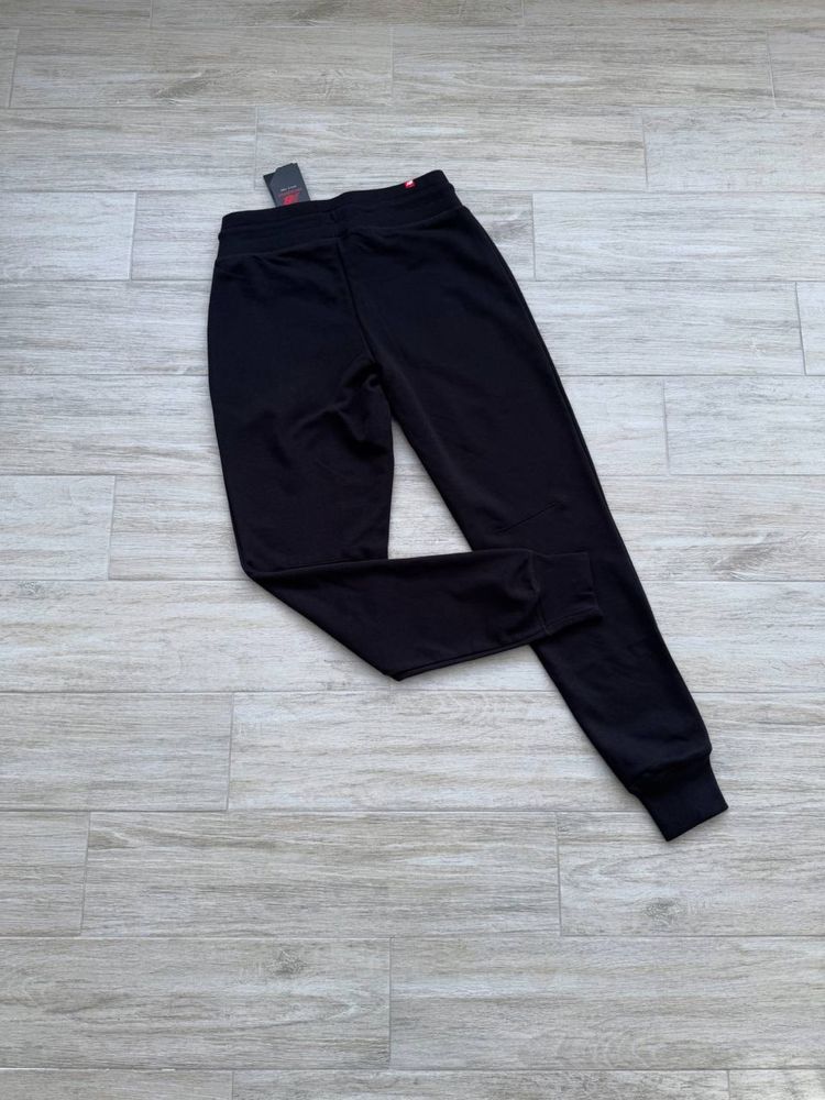Оригінальні жіночі спортивні штани New Balance Без флісу! XS, S