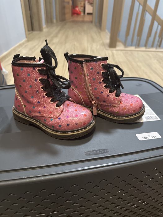 Sprzedam traperki dziecięce