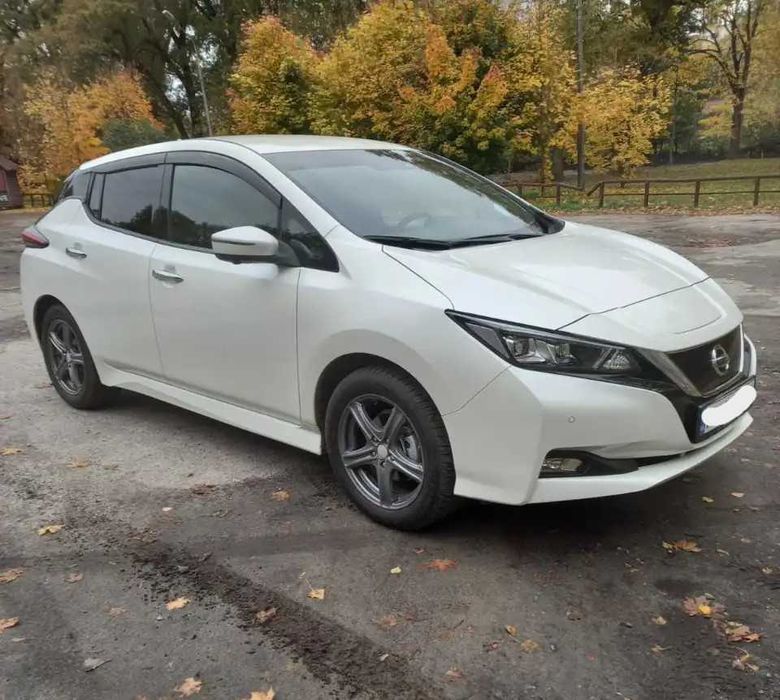 Оренда Nissan Leaf, Ranault Zoe