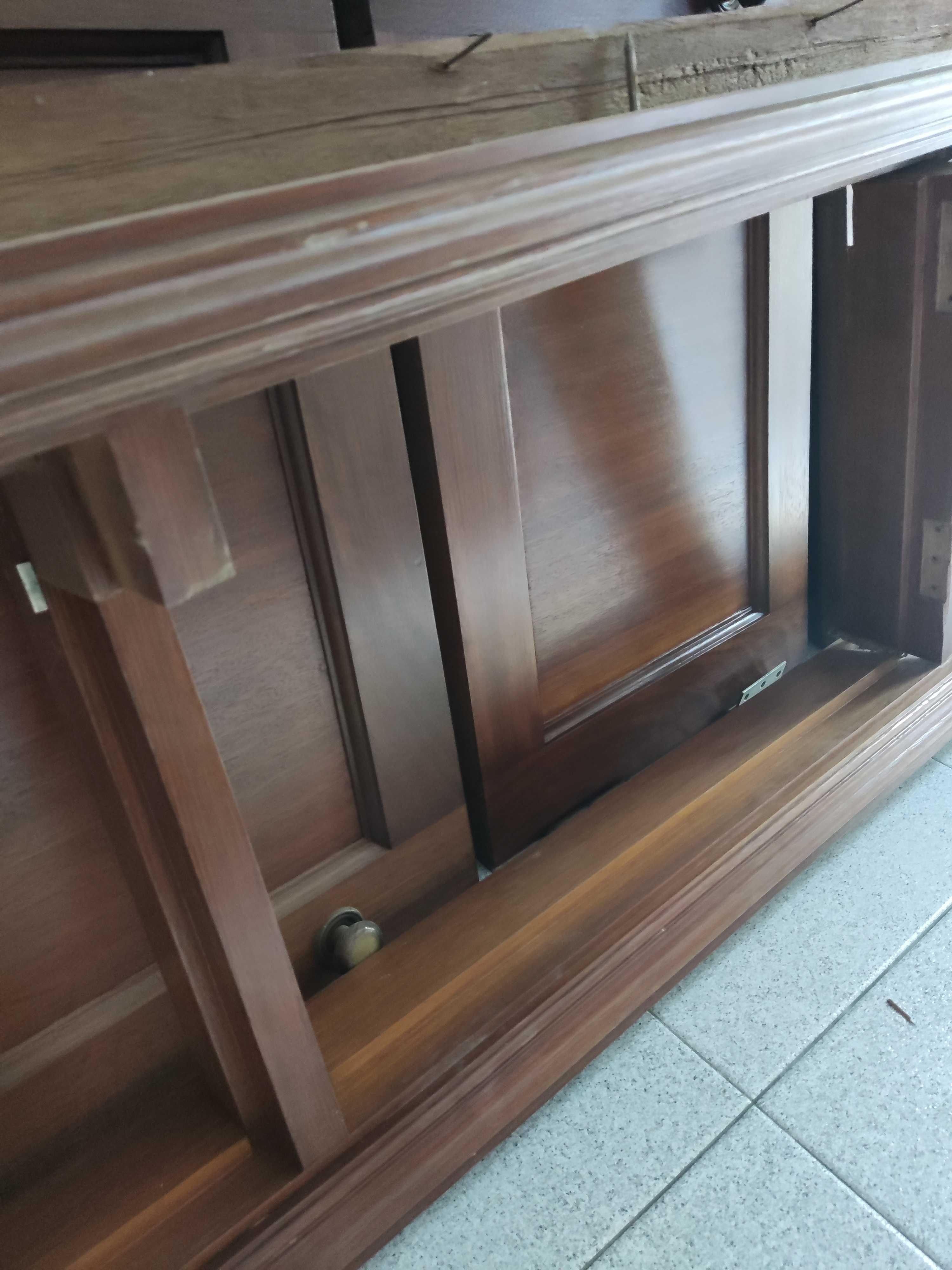 Estrutura + Portas de Armário de Quarto