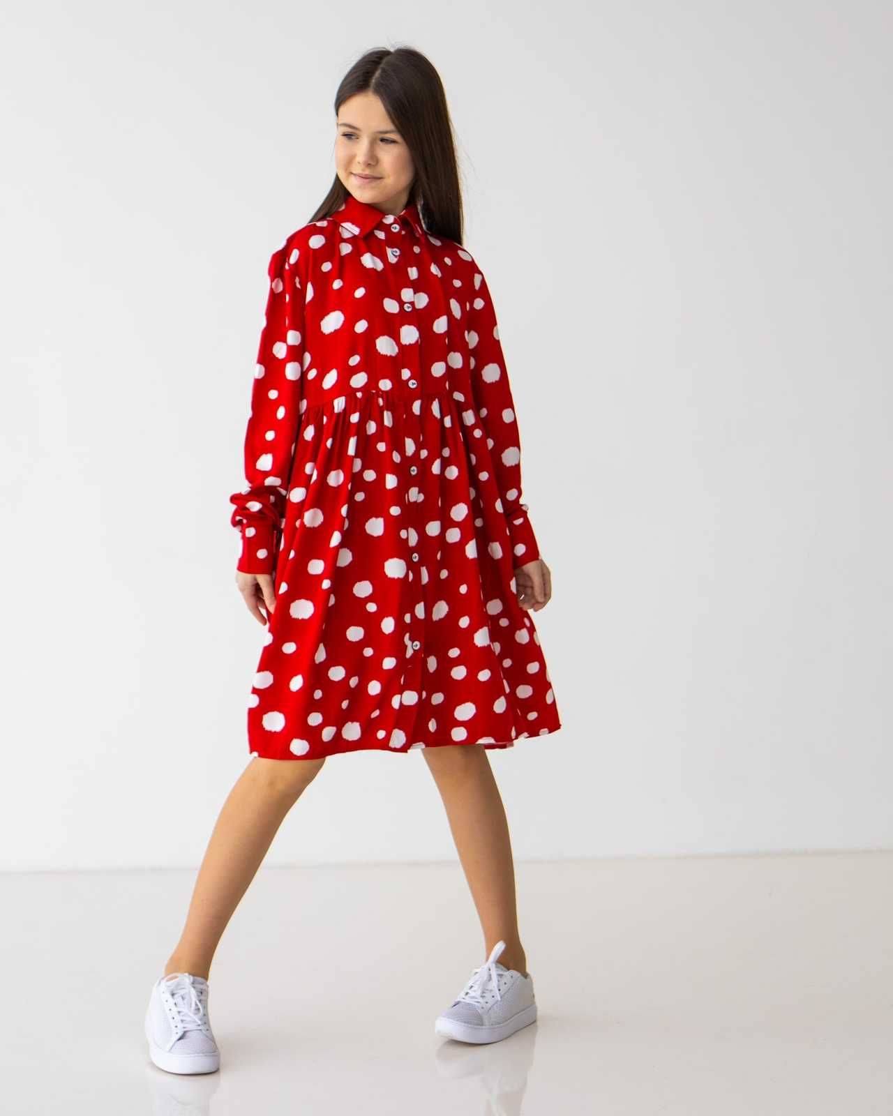 Модное платье для девочки красного и синего цвета