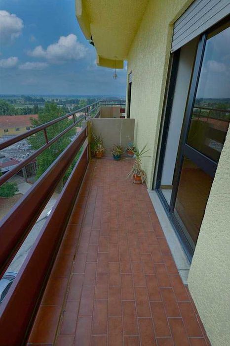 Apartamento T2 c/ Aparcamento