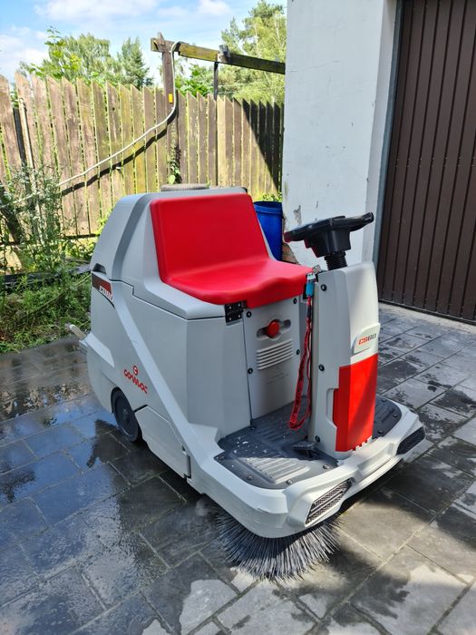 Comac CS60B Zamiatarka Bateryjna [ Tylko 144H ] Najem długoterminowy