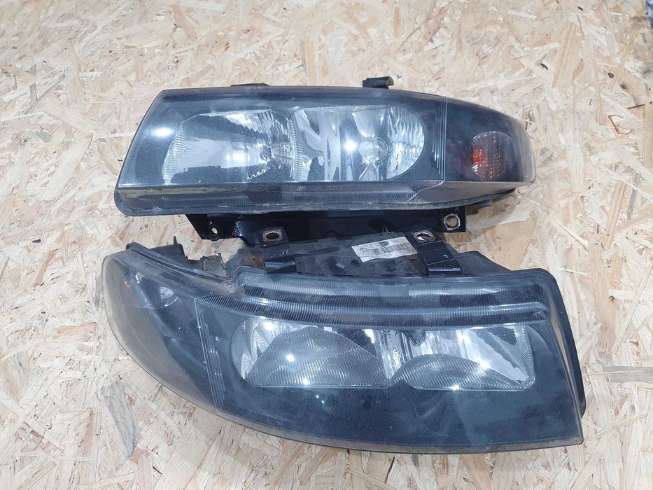 Lampa lampy przód przednie Seat Leon 1 Toledo 2 europa kpl nieuszkod