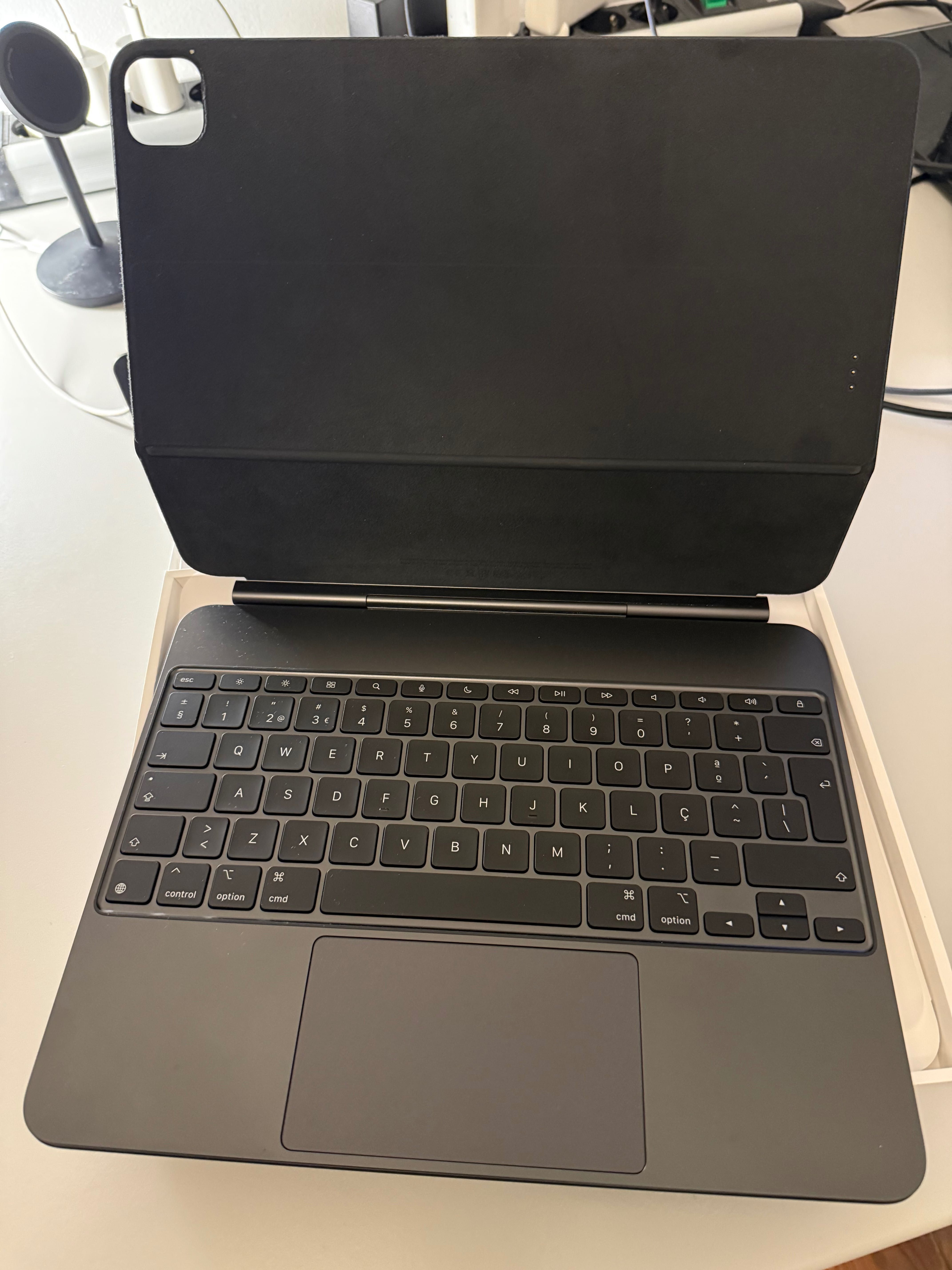 Apple Magic Keyboard para iPad Pro 13 m4 (estado novo)