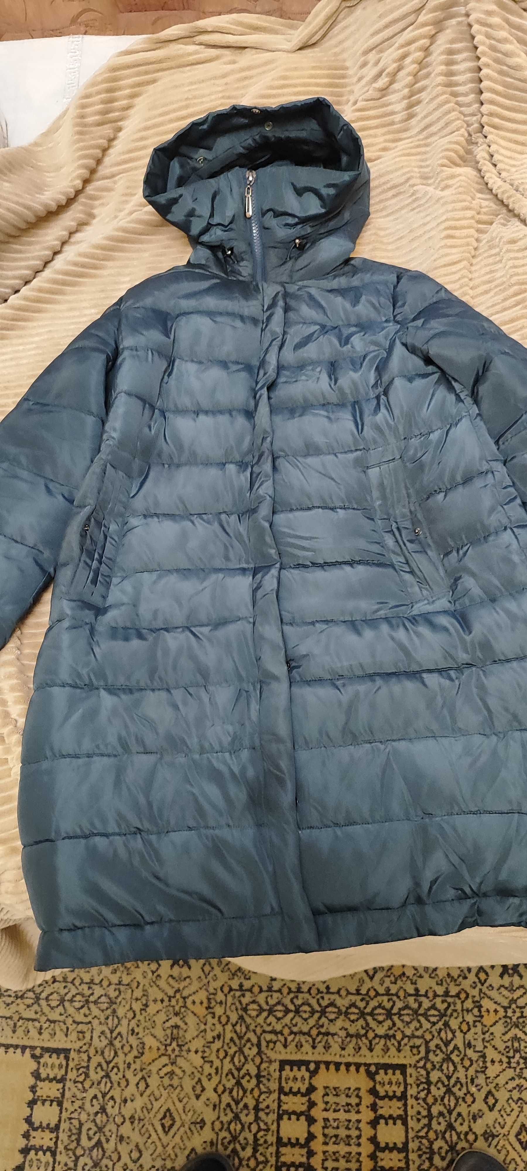 Женское пальто на синтепоне Size XL.