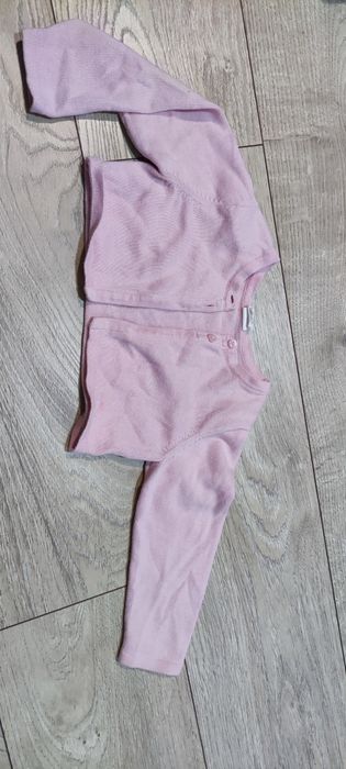 Bolerko h&m rozmiar 86 dla dziewczynki 12-18 mcy
Zapinane na 2 guziki