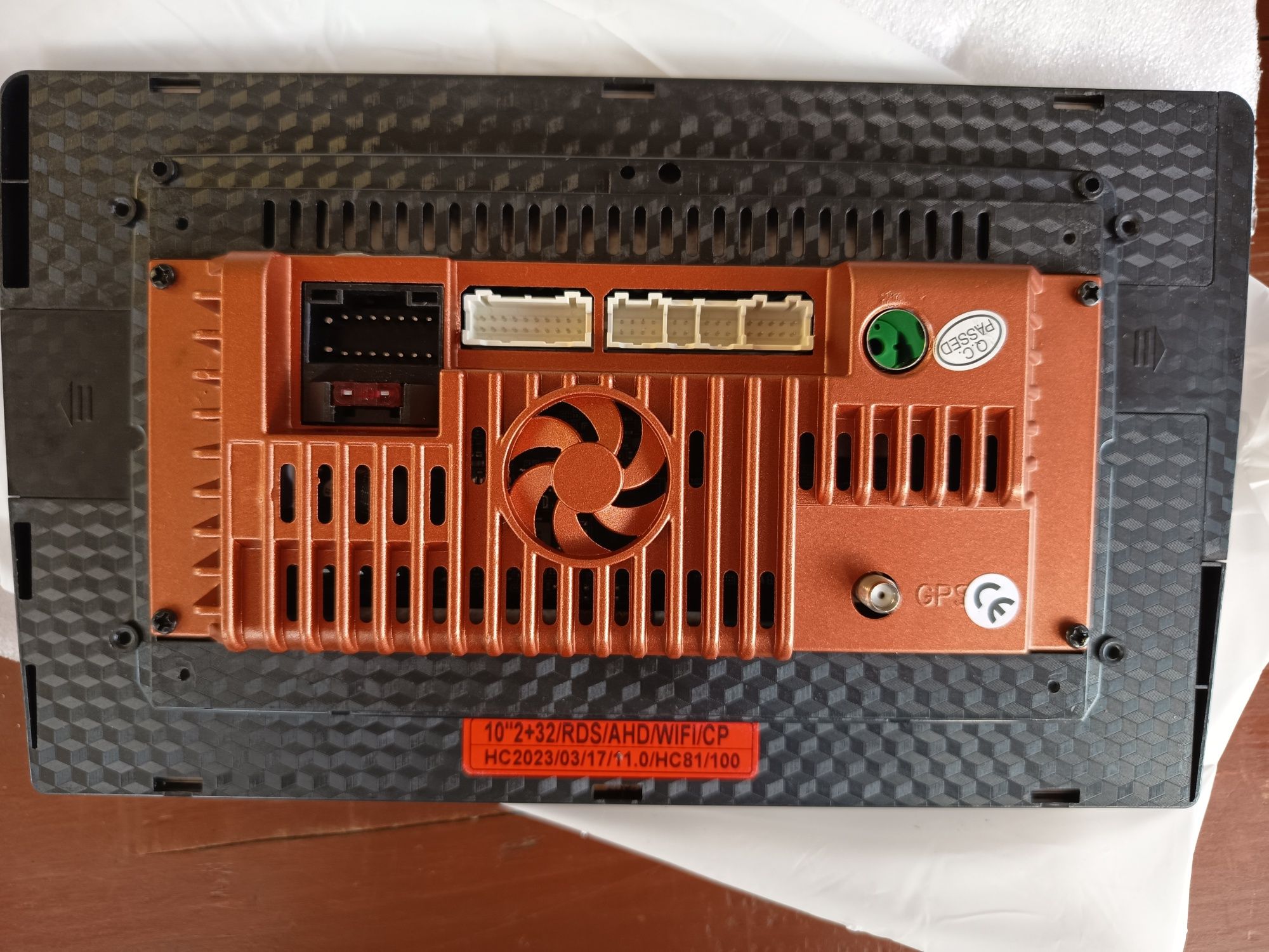 Radio 2DIN Android 10" + ramka, wiązka i panele – nowe