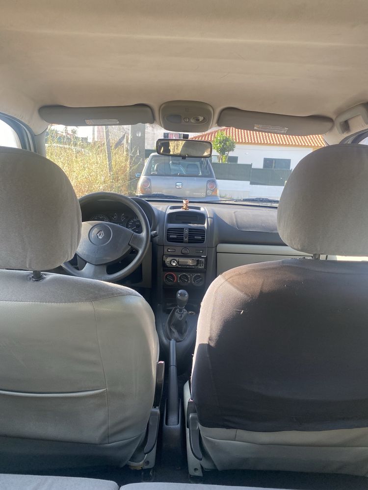 Clio 2001 gasolina
