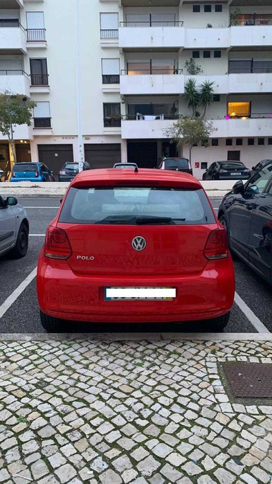 Carro pequeno bem estimado