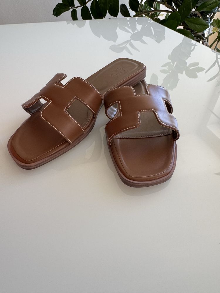 Cudne klapki Hermes